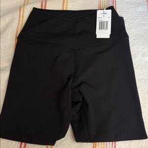 Small - NWT - L*space - Full Force Capri Black